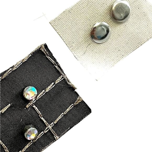 🌴 Y2K Stud Earring Bundle – 8 Pairs Mixed Vintage Cute Retro Piercing Lot - Picture 3 of 12